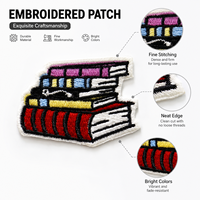 Patch brodé personnalisé en forme de pile de livres, thème lecture coloré, appliqué pour vêtements et sacs à dos, fabricant OEM en gros