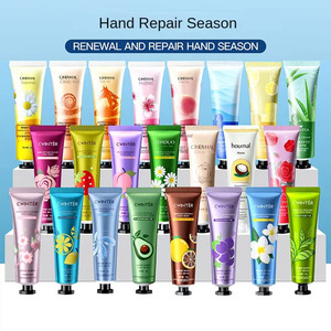 CWINTER Crème pour les mains 30g Petit coffret cadeau hydratant et nourrissant pour la peau en hiver Fabricants en gros - Product Image 1