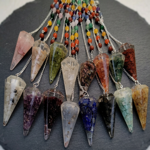 Pendule en cristal naturel Orgone avec chaîne de 7 perles des chakras, outil de guérison Reiki et de radiesthésie - Product Image 3