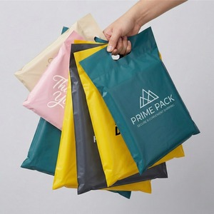 Busta per Corriere all'Ingrosso in Polietilene con Manico Fustellato per Giacche e Pacchi Pesanti, Scatole per Scarpe e Imballaggi Voluminosi per Abbigliamento - Product Image 6