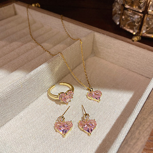 Ensemble Collier, Boucles d'Oreilles et Bague Classique Rose Amour Série Sweet Sen pour la Saint-Valentin et Anniversaire, Zircon Premium Unisexe pour Mariage - Product Image 1