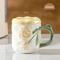 Vente en gros tasse cadeau INS créative en céramique peinte à la main nacrée lustre tasse à café mignonne en céramique personnalisée OEM avec fleur en relief