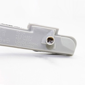 Hyundai IX25 2015-2019 Left Rearview Mirror LED Indicator 87613C9000 Durable Plastic <b>Touch</b> <b>Switch</b> Car Use - Product Image 4