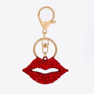 Gantungan kunci logam berbentuk bibir merah seksi rose gold promosi barang kecil 3D kustom modis