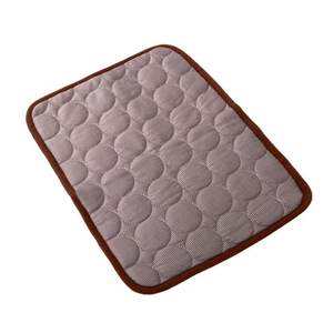 2025 Neu Heißer Verkauf Sommer Moderne Umweltfreundliche Wasserdichte Haustier-Kühlmatte Eisseide Atmungsaktive Katzen- und Hundematte Rutschfest Quadratisch - Product Image 2