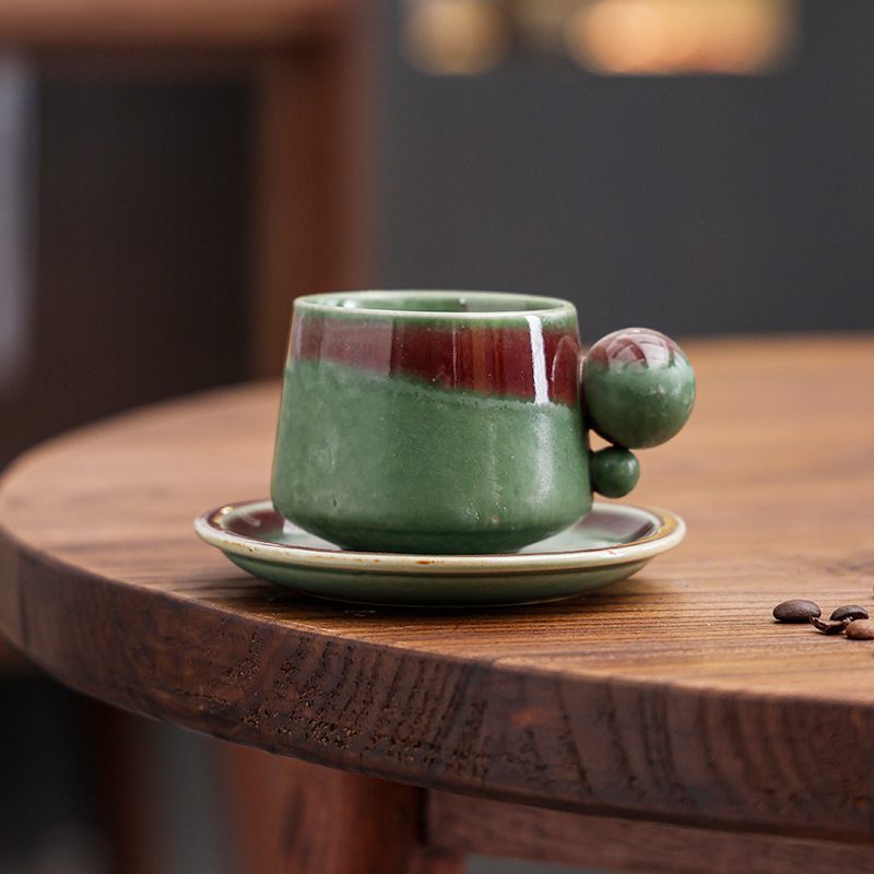 Tasse à café et soucoupe "Green-ball ear"