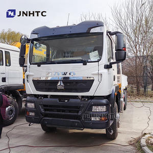 Camión de Carga HOWO TX336 de Servicio Pesado de 10 Ruedas Equipado con Grúa Articulada de 20 Toneladas - Product Image 3