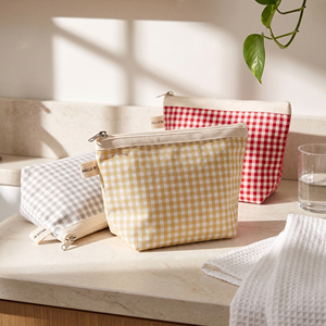 <b>Gingham</b> Trapezoid Pouch Lobster Clasp Yellow Light Grey <b>Red</b> White Makeup Bag Custom Logo OEM BSCI - Product Image 1