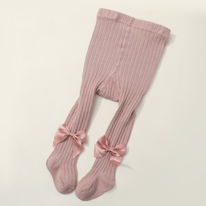 Collants de couleur unie printemps automne pas chers collants décontractés pour filles de 0 à 3 ans avec nœud à sangle serrée - Product Image 3