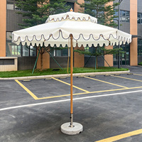 Parasol d'extérieur personnalisé en aluminium à double couche avec bord ondulé, imperméable, pour terrasse, plage, hôtel, restaurant