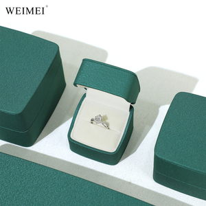 WEIMEI - Caja de Embalaje de Joyería con Logotipo Personalizado al por Mayor, de Cuero PU Verde Esmeralda de Lujo, con Esquinas Redondeadas, para Collares y Anillos - Product Image 4