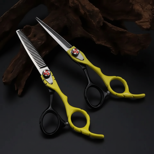 กรรไกรตัดผมสแตนเลสแท้พร้อมด้ามจับนุ่มสบายดีไซน์ใหม่ - Product Image 1