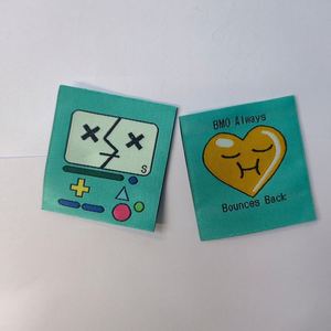 Étiquette tissée personnalisée pour vêtements d'enfants, étiquette de cou en tissu pour T-shirt, motif dessin animé - Product Image 3