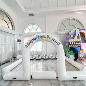 Piste <span class=keywords><strong>de</strong></span> course <span class=keywords><strong>de</strong></span> karts gonflables pour enfants blancs Intérieur Extérieur Enfants autos tamponneuses Arène gonflable avec <span class=keywords><strong>arche</strong></span> - Product Image 4