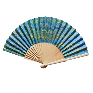 Éventail pliant en bois fait main avec motif de plumes de paon, forme naturelle, objet décoratif de collection - Product Image 1