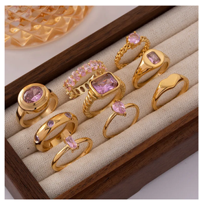 แหวนทรงลูกบาศก์เซอร์โคเนียทรงสี่เหลี่ยมสีชมพูสวยงามเครื่องประดับสแตนเลสแบบเกลียวพื้นผิวกันน้ำสำหรับผู้หญิงทุกวัน - Product Image 4