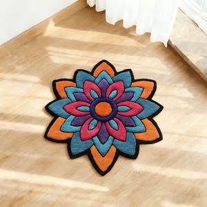 Tappeto con Silhouette di Testa Colorata, Design Astratto Anatomico Psichedelico Estetico - Product Image 4