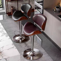 Tabouret de bar pivotant moderne et réglable en métal à dossier haut, rembourré en cuir de vachette pleine fleur, pour comptoir commercial