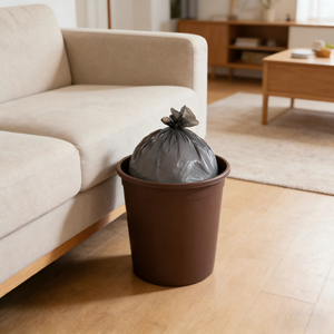 ถุงขยะดำแบบย่อยสลายได้สำหรับใช้ในครัวเรือน ขนาด 55-60 แกลลอน หนา 1.5 มิล HDPE 39x58 นิ้ว แบบปิดผนึกด้านล่าง สีดำ ขายส่ง - Product Image 5