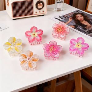 Pinza <span class=keywords><strong>de</strong></span> Pelo Versátil con Diseño Floral <span class=keywords><strong>de</strong></span> Flor <span class=keywords><strong>de</strong></span> Ciruelo para <span class=keywords><strong>Mujer</strong></span>, Ideal para Peinados Recogidos y Accesorios Elegantes para la Parte Trasera <span class=keywords><strong>de</strong></span> la Cabeza - Product Image 1