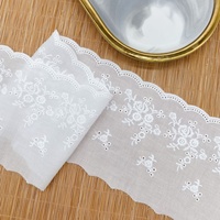 Dentelle en coton peigné doux 100% avec broderie délicate à motif floral pour textiles de maison, artisanat et accessoires vestimentaires pour enfants