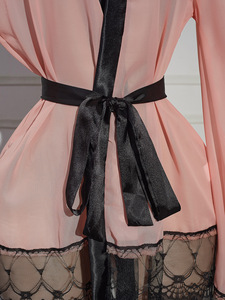Zacht satijnen kimono badjas met contrasterende zwarte bies, kantzoom, wijde mouwen, zijdezachte loungewear, dames pyjamaset - Product Image 5