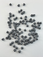 Bouchon en caoutchouc gris sur mesure, durable, étanche et résistant aux produits chimiques pour pompes et vannes industrielles, fabriqué en Chine