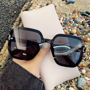 High Value Customized Square Frameless PC Women's <b>Sunglasses</b> UV400 Protection Fashionable Minimalist Gold Transparent - Product Image 2