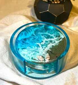 Sous-verre en résine de qualité supérieure conçu avec une finition artisanale artistique offrant une protection de table et un attrait élégant pour le salon - Product Image 4