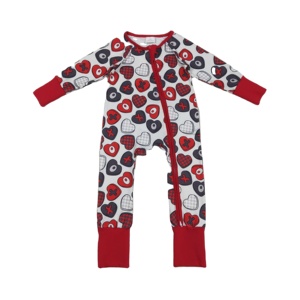 LR2882 RTS Mameluco para Bebé con Estampado de Corazón Rojo y Negro, Mono de Manga Larga para Niños, Conjunto Infantil al por Mayor - Product Image 1