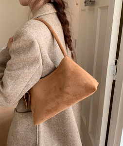 Sac à main élégant pour femme en PU. La doublure intérieure est en polyester. Il convient à un usage quotidien.8882 - Product Image 1