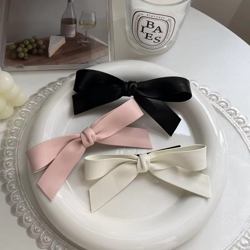 Sweet Silk Big Bow Knot Claw