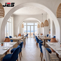 Chaise ronde en bois moderne sur mesure J2S pour hôtel, design de mobilier de restaurant, ensemble table et chaises pour projet de stand d'usine