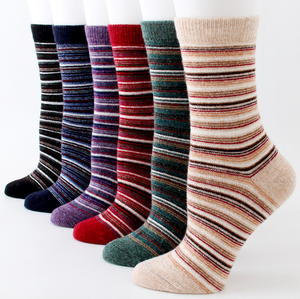 <span class=keywords><strong>Chaussettes</strong></span> <span class=keywords><strong>fantaisie</strong></span> amusantes et mignonnes pour filles et femmes, <span class=keywords><strong>chaussettes</strong></span> en <span class=keywords><strong>laine</strong></span> moelleuses avec motif floral et lettres, calcetines - Product Image 3