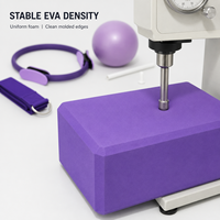 Ensemble d'accessoires de yoga et d'entraînement à domicile OEM 4 pièces : Cercle de Pilates 25 cm, Mini ballon d'exercice en PVC, Bloc en mousse EVA, Sangle d'étirement à anneau en D (Lot en vrac)