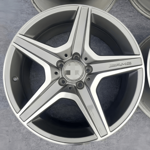 Pour <span class=keywords><strong>Mercedes</strong></span>-Benz C63 AMG, ensembles de moyeux de roue avant et arrière de 18 pouces, jantes en alliage d'aluminium forgé de haute qualité d'origine - Product Image 4