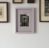 Cadre photo en alliage d'aluminium brillant à angle droit avec passe-partouts de couleur assortie, découpés sur mesure, différentes tailles pour affiches