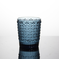 Verre à vin bleu fumé vintage à motif floral diamanté en relief, gobelet texturé sur pied et verre sans pied pour la décoration de table de mariage