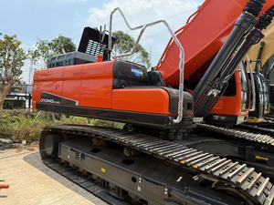 Excavatrice sur chenilles Doosan DX340 d'occasion, 34 tonnes, d'origine coréenne, pour travaux miniers et de terrassement, en stock, avec certifications CE et EPA - Product Image 2