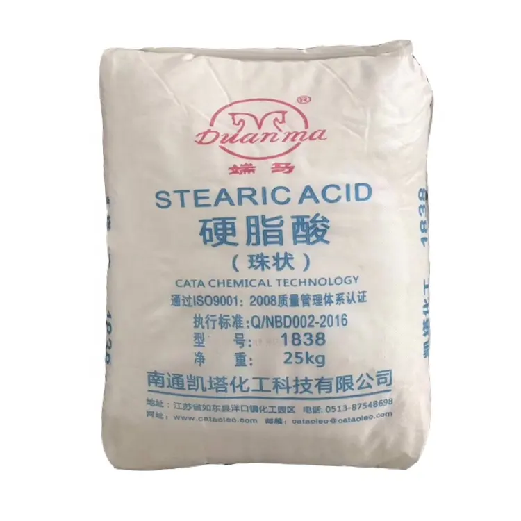 Acido stearico CAS 57-11-4 per uso industriale per gomma, plastica, candela e cosmetici