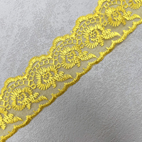 Dentelle brodée en polyester 16 couleurs Fleur en relief écologique de 4cm pour la décoration intérieure Vêtements doux