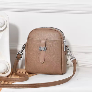 Women's Retro European-American Style PU Leather Shoulder Bag with Single <b>Zip</b> Closure Large Capacity Fashionable & Simple Design - Product Image 5