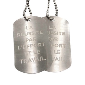 Vente en gros d'étiquettes pour animaux de compagnie en acier inoxydable personnalisées, étiquettes pour chiens avec logo en métal personnalisé - Product Image 1