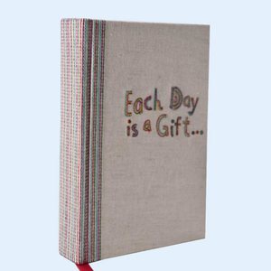 Carte de vœux <span class=keywords><strong>personnalisée</strong></span> en carton avec nom et logo sur mesure, <span class=keywords><strong>couverture</strong></span> gaufrée, pages vierges lignées pour l'école, le bureau, le journaling et les cadeaux - Product Image 3