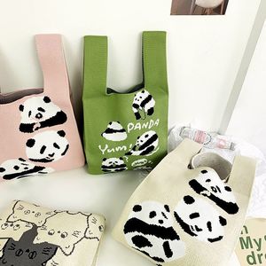 2025 nuevo bolso de punto Panda de la serie National Treasure con cierre <span class=keywords><strong>abierto</strong></span> con forro de poliéster bolsa de recuerdo de viaje bonita - Product Image 3
