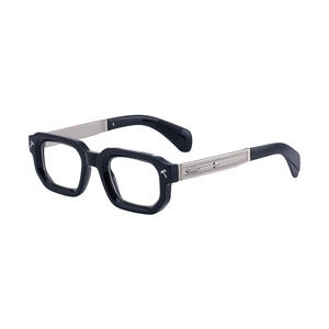 Lunettes de soleil carrées de marque T pour hommes, monture noire, verres PC, protection UV400, style tendance pour l'extérieur, avec emballage en boîte - Product Image 3