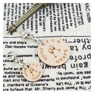 Llavero de madera personalizado con diseño de carrito de caravana, para regalos y souvenirs de tiendas de café, salones de uñas, tallado DIY, con ficha de moneda - Product Image 6