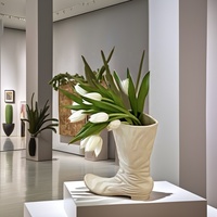 Noël Une paire de bottes blanches en céramique créative vase à la mode ornements décoration de la maison cadeaux de vacances