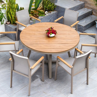 Chaise de patio extérieure OEM ODM en tissu textilène imperméable avec cadre en aluminium, chaise de jardin avec accoudoirs pour projets hôteliers, approvisionnement en gros