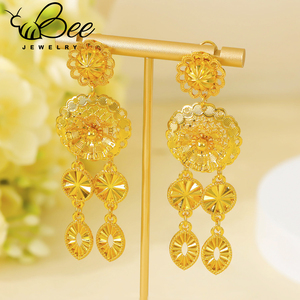 Parure de bijoux de mariée élégante et unique en alliage plaqué or 24 carats pour femme, avec grandes boucles d'oreilles lourdes, style occidental romain - Product Image 4